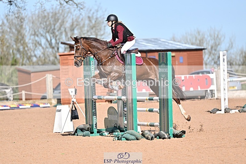260408-101634-00117 - Cls 2 British Novice and 90cm