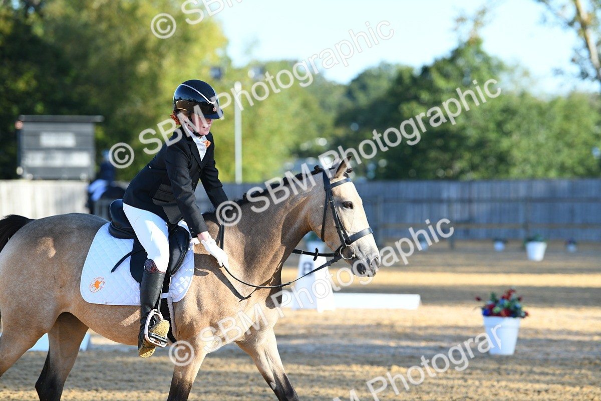SBM_14328 - D4 - Small Tour Championship - Intro B