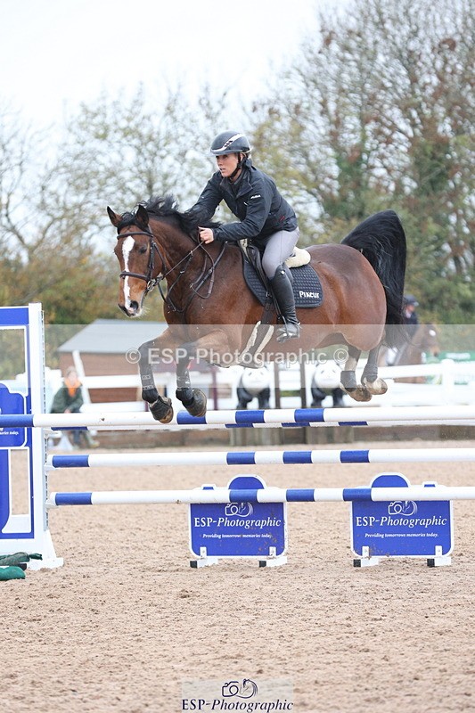 231112A-125814-04293 - Cls 19 Snr 1.05m Open