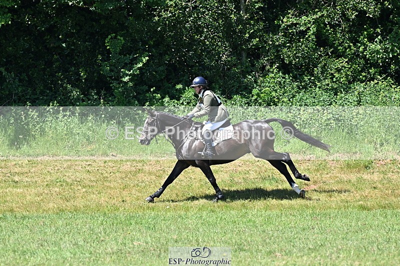 250522B-121302-01968 - 157-SHANNONDALE.LUIGI-Lizzie.Luxton