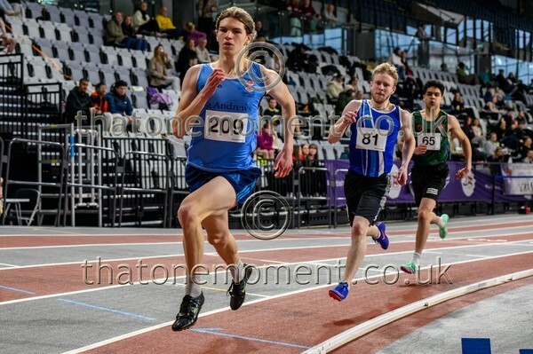 StudInd-914053 - Track Male Set One