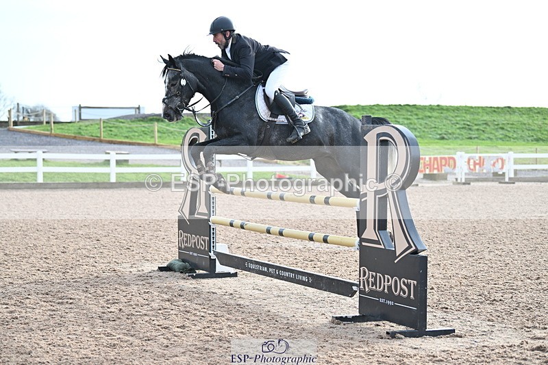 231208A-111854-00435 - Cls 4 Snr 1.05m Open