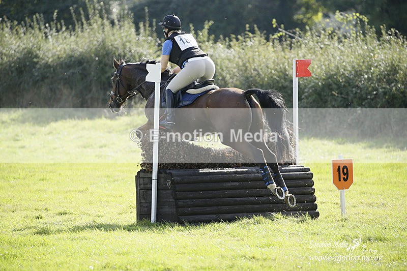  WWHT 171021 3298 - Intermediate (0.90m)  17/10/21