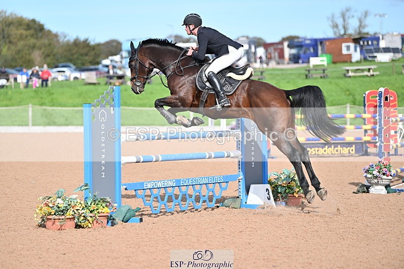 231015A-132245-08126 - Cls 30 Foxhunter & 1.20m Open