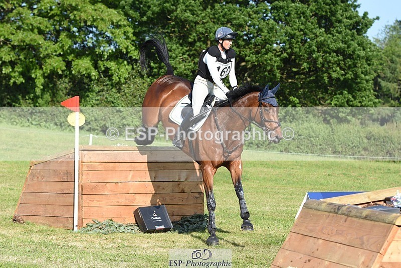 230527-174404-14215 - 160-SWHISKEY-Jeanette_Brakewell-XC