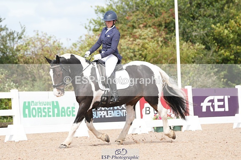 250906-121750-02301 - 082-Samantha.FussellDai.The.Pied