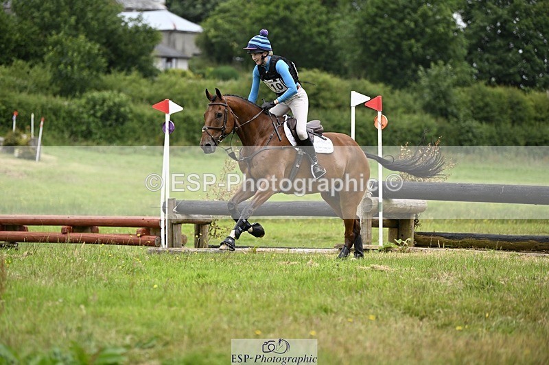 240630-125302-00960 - 910-Imogen_Daniels-Granstown_Master