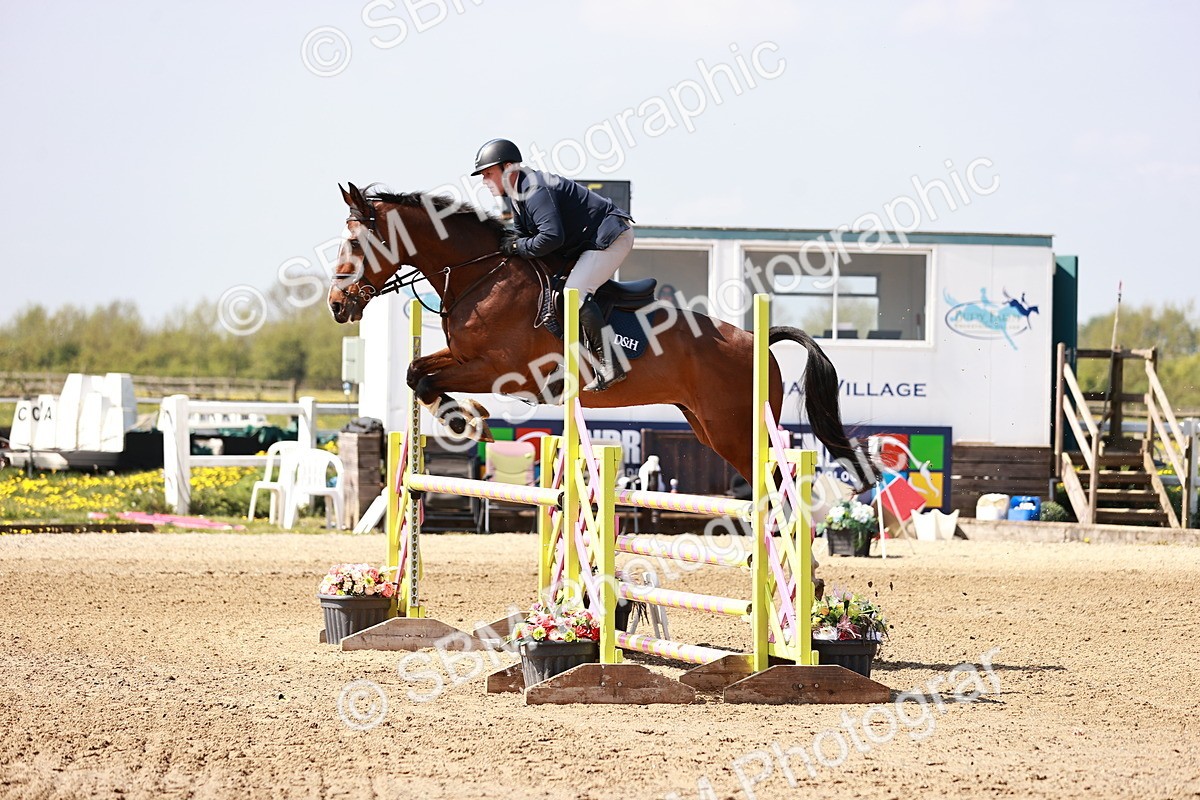  - Class 23 - Senior 1.05m