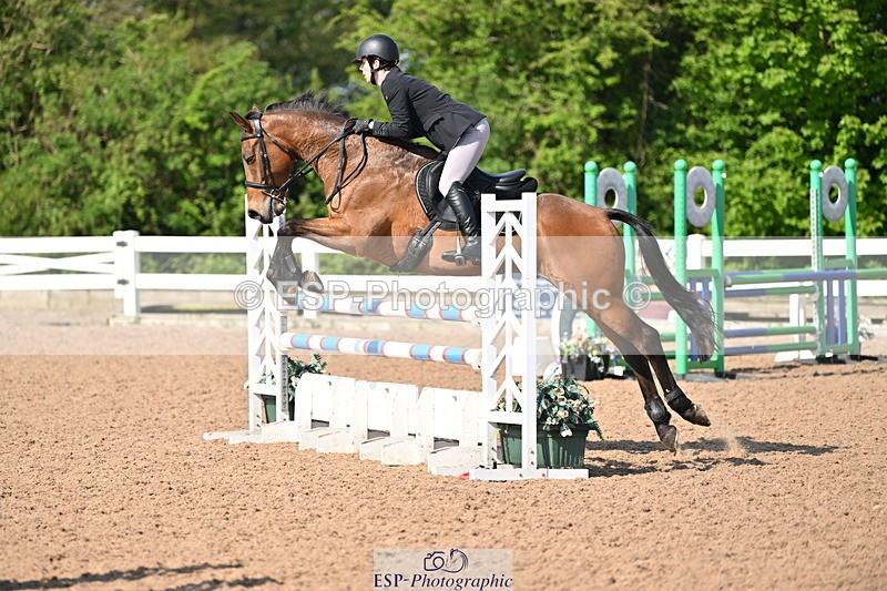 240509A-100020-00318 - Cls 1 British Novice and 90cm Open