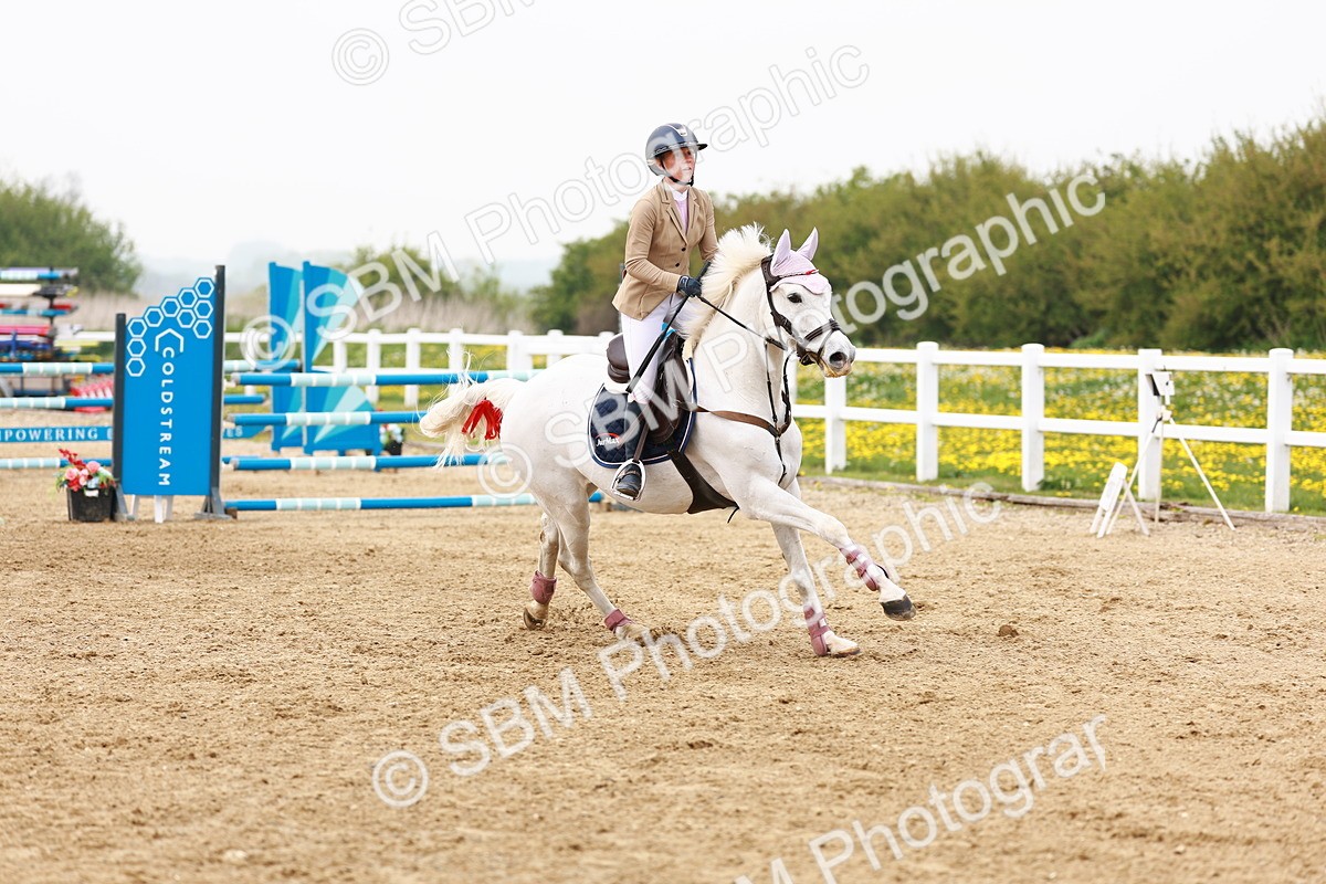  - Class 18 - Senior Newcomers - 1.10m