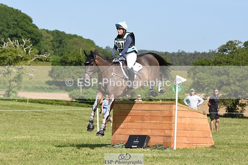 230527-095736-08140 - 207-TYNAN_COOLEY-Lucy_Stimson-XC