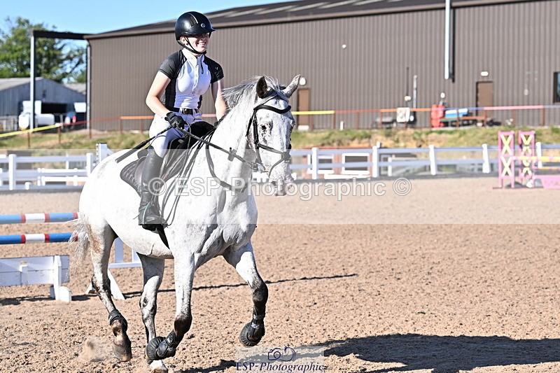 250708A-183349-00571 - 90cm Classes