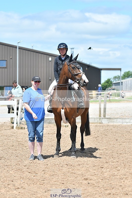 240609A-134038-05701 - Cls 18 Snr Newcomers and 1.10m Open