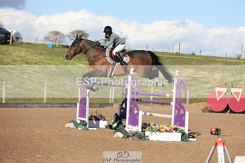 240419A-174328-09952 - Cls 10, 2 Star Big Tour 145cm  Break to End