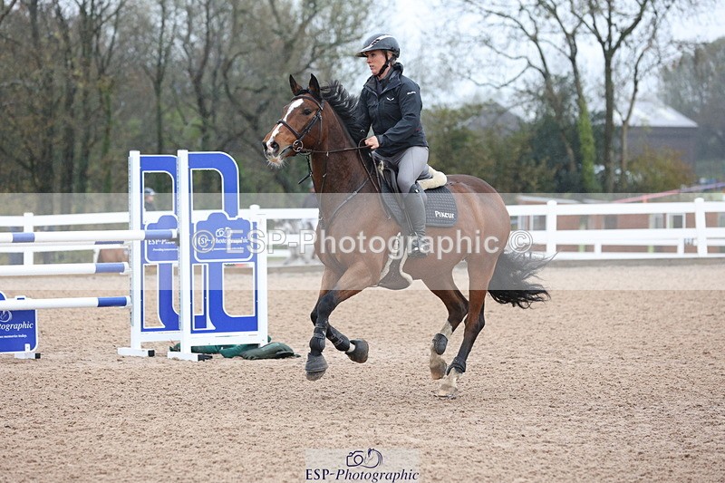 231112A-132420-04439 - Cls 20 Newcomers & 1.10m Open