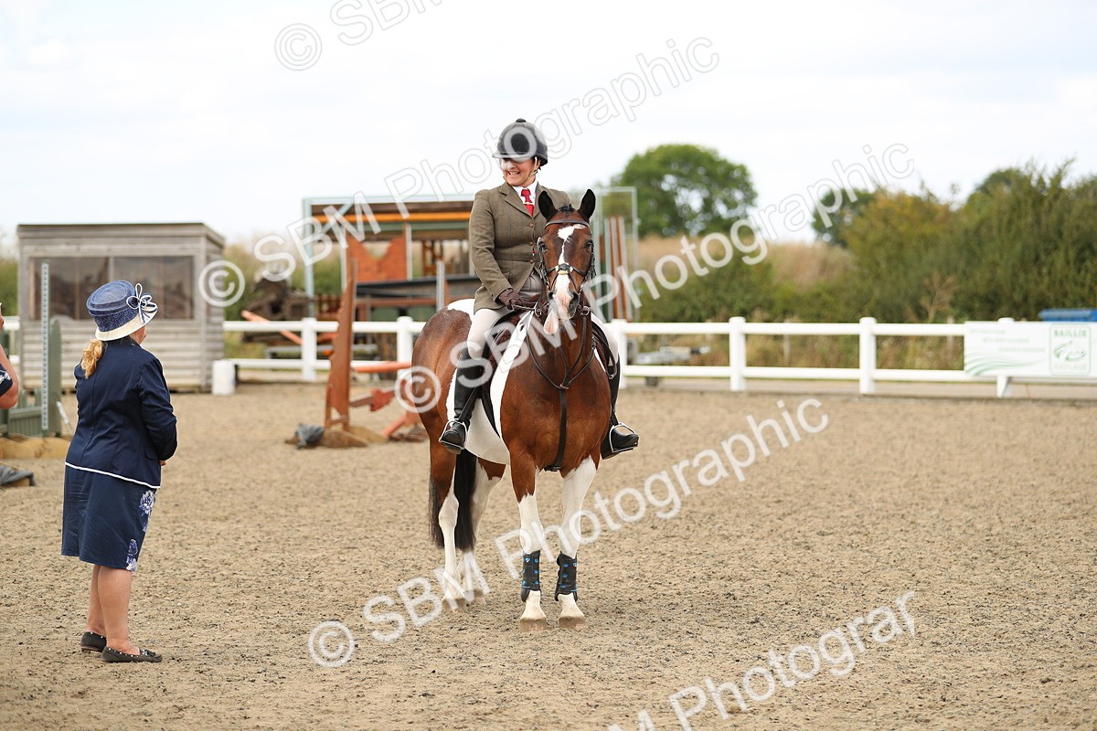 SBM_05572 - Class 48a Style & Performance 70cm (15-19)