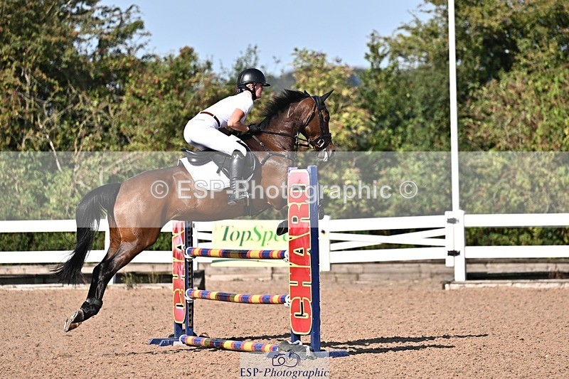 260812-095139-00117 - Cls 2 British Novice and 90cm