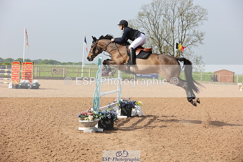 240511A-095950-11570 - Cls 33 Snr 1.20m Open