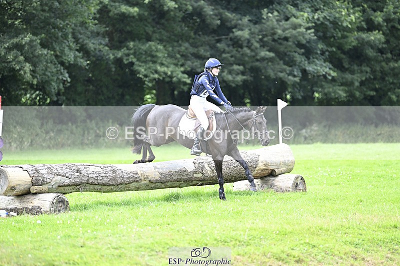 240804-153348-18302 - 605-Xanthe_Baylis-TULLIBARDS_HERSELF