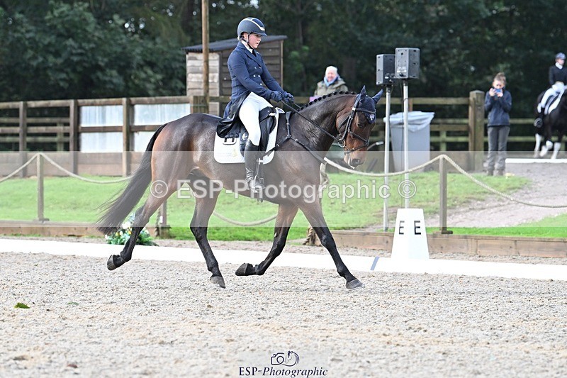 231019-100342-01327 - 030-MONBEG.SHELBY-Kat.Raybould-DR