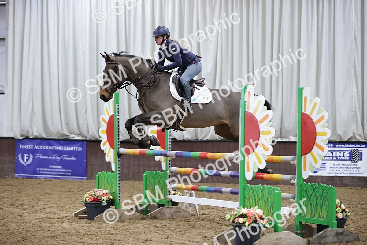 SBM_001352 - Class 4 - Senior Newcomers/ 1.10m Open
