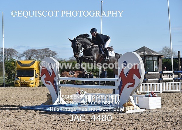 JAC_4480 - CLASS 11 SAT Andrew Hamilton Coach, RHS Foxhunter Championship Qualifier