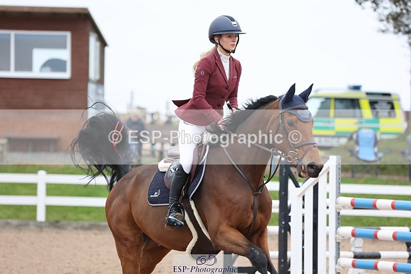 241101A-131306-01999 - FRI Cls 6 Foxhunter and 1.20m Open