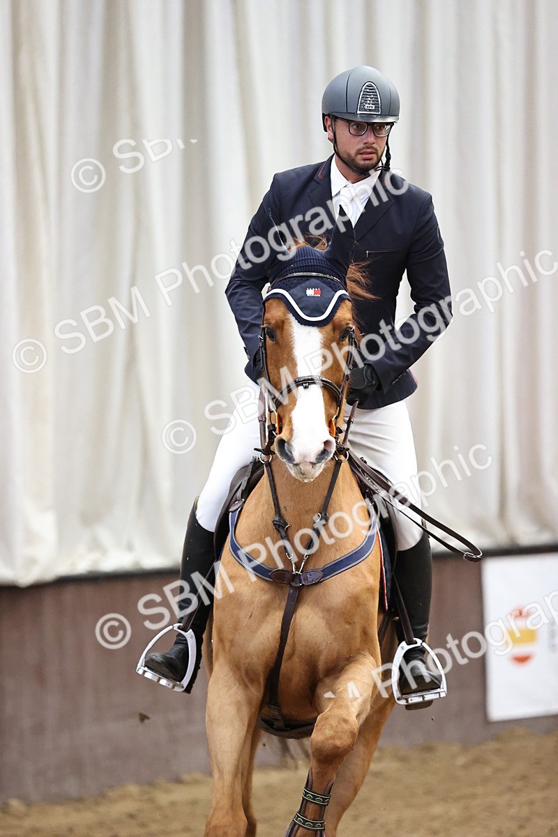 SBM_004903 - Class 16 - Senior Newcomers - 1.10m