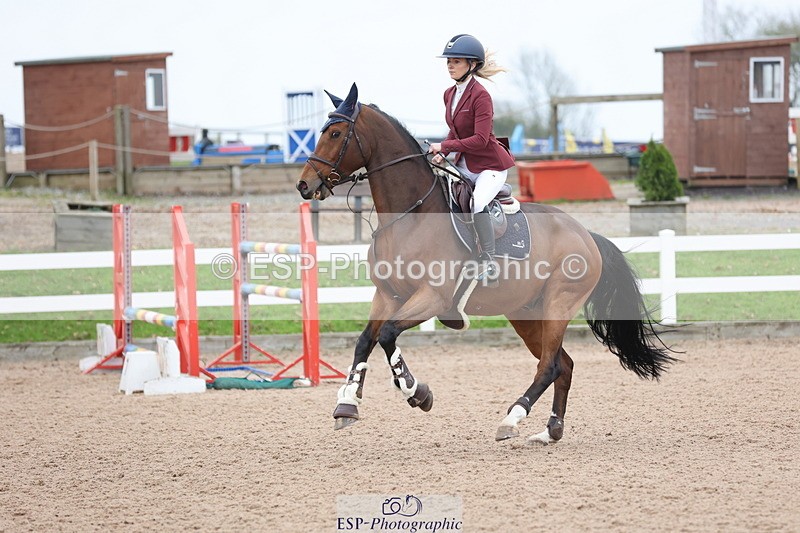 241101A-131323-02002 - FRI Cls 6 Foxhunter and 1.20m Open