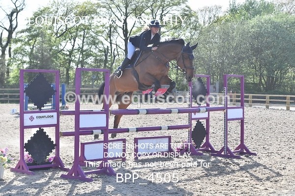 BPP_4505 - CLASS 9 Senior Newcomers/ 1.10m Open