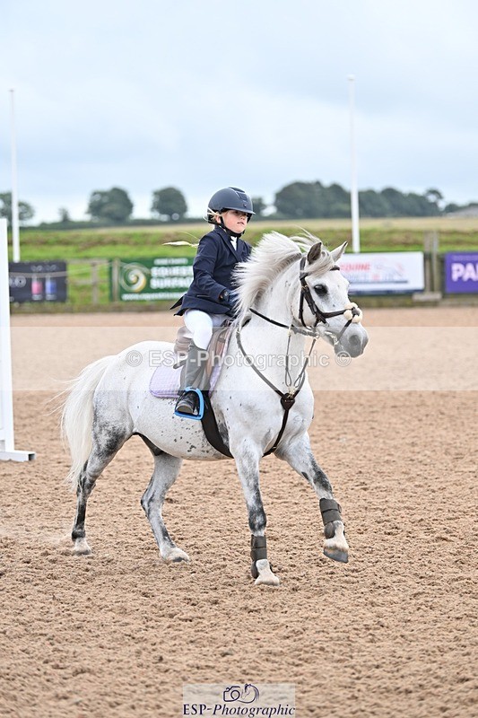 240813-160003-00131 - Clear round & 60cm