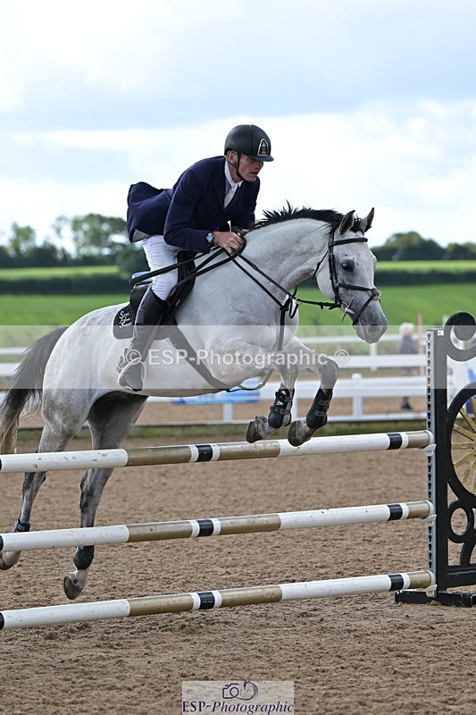 240912A-104909-01028 - Cls 9 Snr Discovery and 1m Open