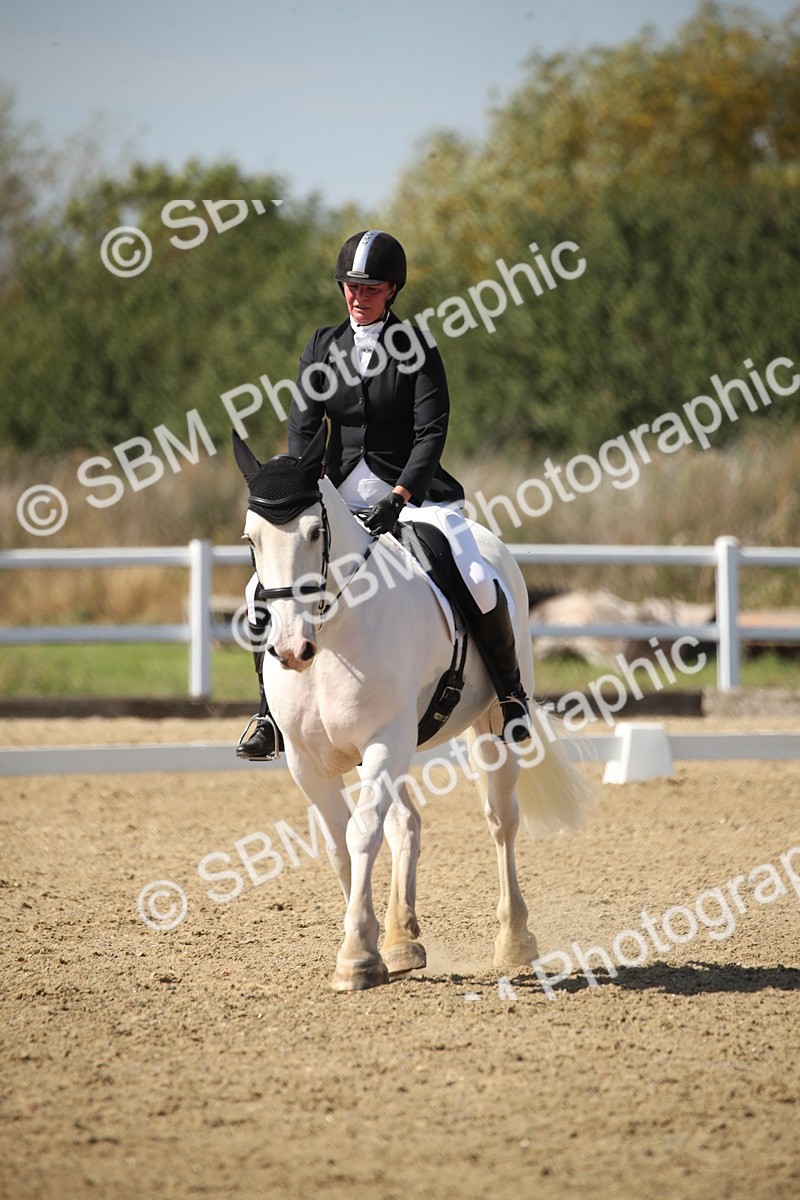 SBM_005847 - Class 11 - Novice 5 - 13.19-14.22