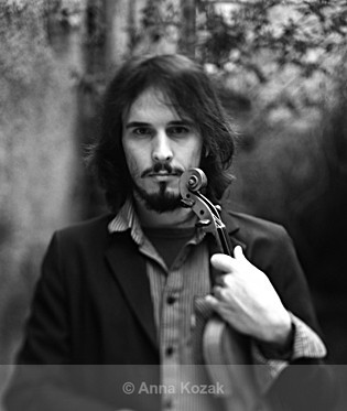 Xose's lost note - 4x5 large format portraiture