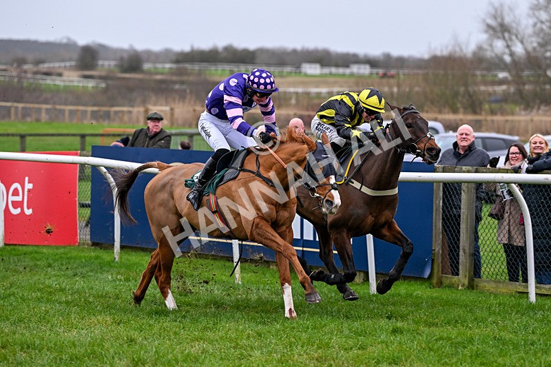 281225-Race 1-Couldbeaweapon-9953 - Race 1