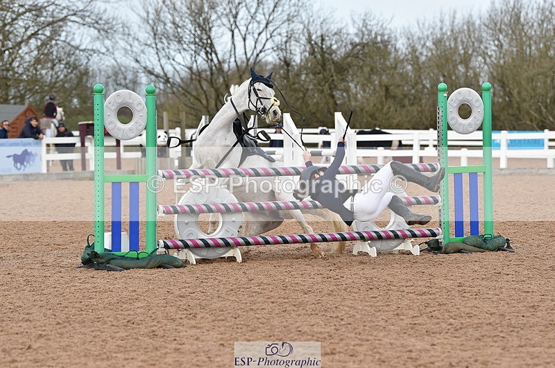 240210A-121628-01137 - Cls 8 Pony Newcomers & 1m Open