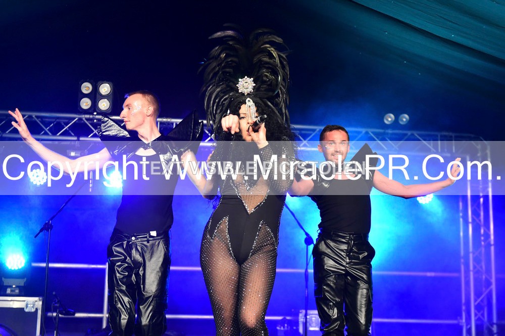 SH4_6965 - The Cher Experience