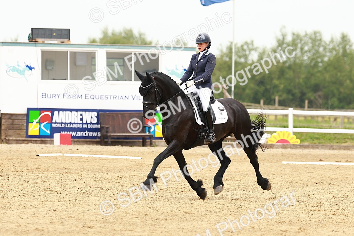 SBM_000988 - Class 6 - Novice 4