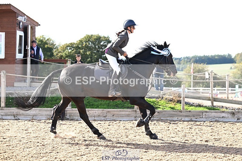 261004-150500-05689 - Saddle Presentation