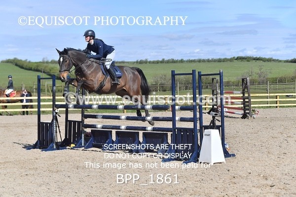 BPP_1861 - CLASS 19 SUN Senior Foxhunter/ 1.20m Open
