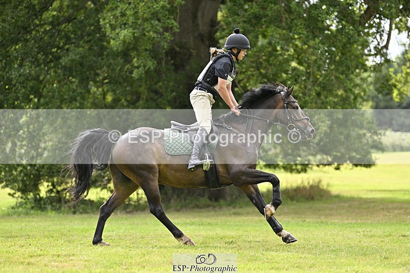 240825X-153522-36080 - 80cm XC 15.30 to 16.30