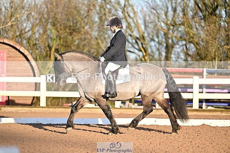 241214-093413-00966 - 117-Janine.Paterson-Pottertonpark.Mulreesh