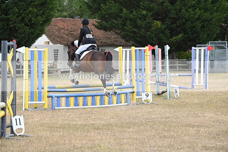 WJ6_0840 - Class 14 Intermediate Jumping 75cm