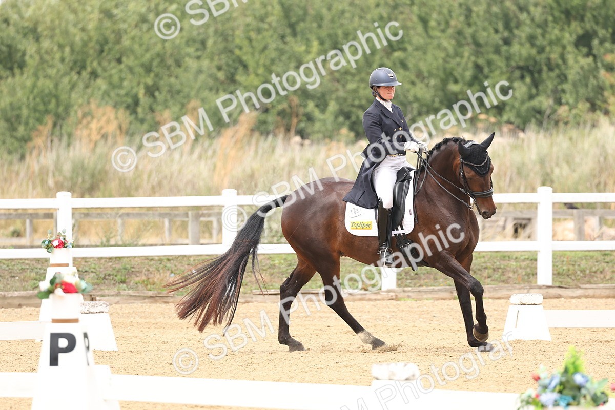 SBM_007000 - Class 9 - FEI INT I - 13.37-14.33