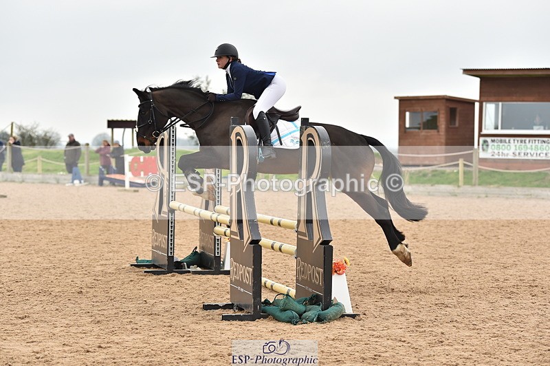 240331A-105840-00573 - 90cm First Round