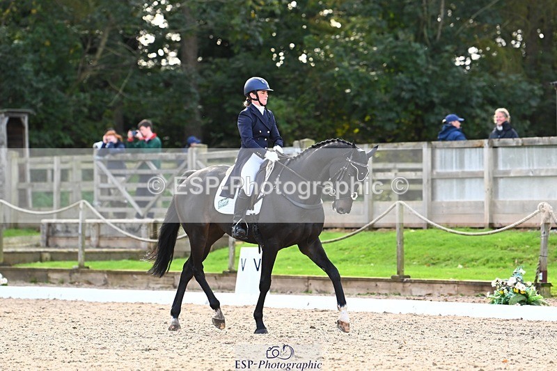 231021-143840-17885 - 342-STORM.IN.DECEMBER-Claire.Fielding-DR