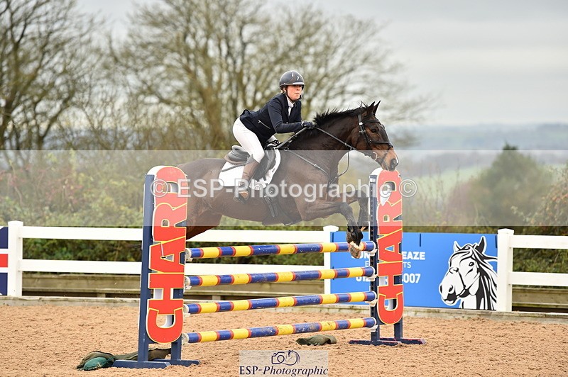 231122A-124854-00352 - Cls 4 Newcomers & 1.10m Open