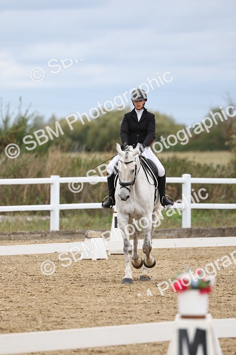 SBM_003585 - Class 7 - Novice 2 Warm Up