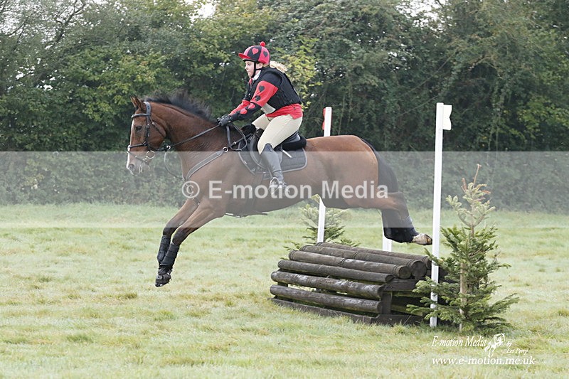 WWHT 171021 0398 - Novice Restricted (0.80m)  17/10/21