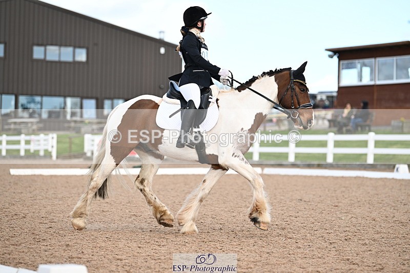 240324A-130506-02775 - Novice 27, 12.30 to 13.50